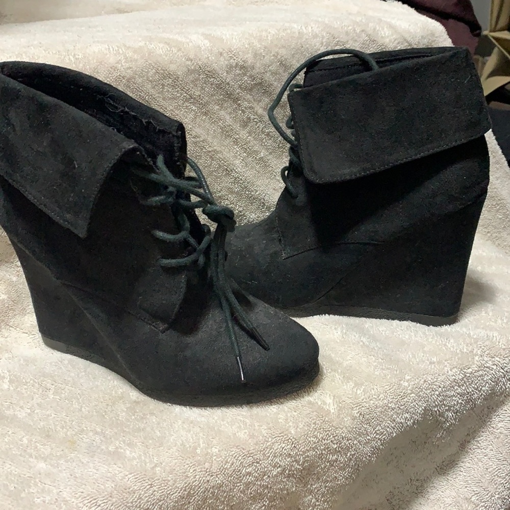 Women’s shoes
